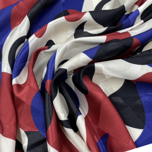 100gsm 100% Polyester Plaid Smooth Hand Feel Fabric Dress 1K27